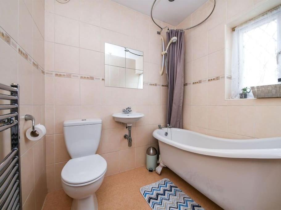 Specious 3Bed Property With Parking & Large Garden Aveley Luaran gambar