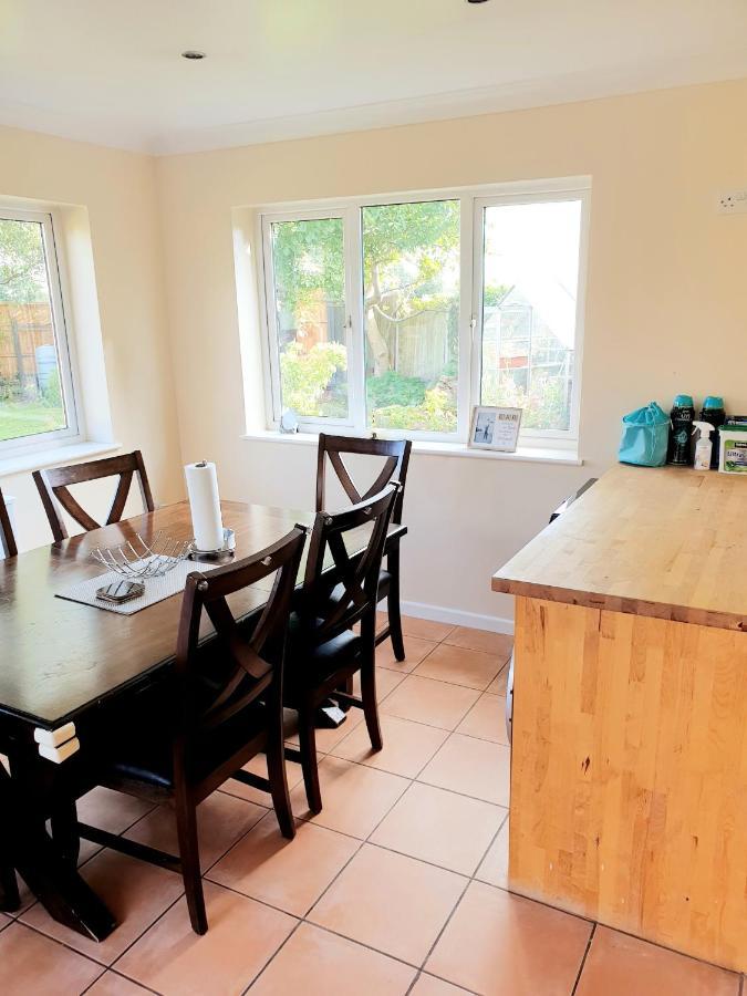 Specious 3Bed Property With Parking & Large Garden Aveley Luaran gambar